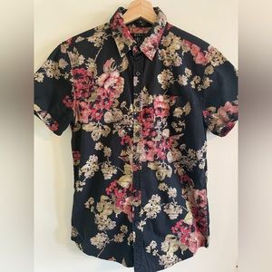 Forever 21 Black Floral Button Up SS
